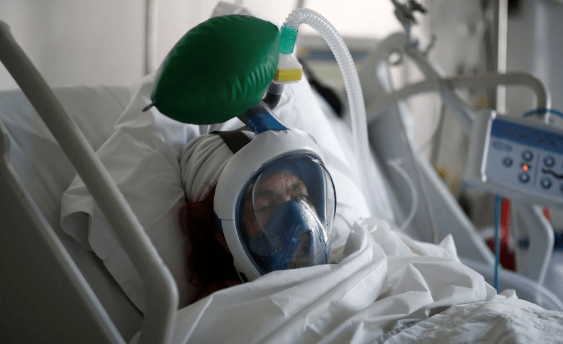 Pasien Covid-19 yang dirawat dengan ventilator